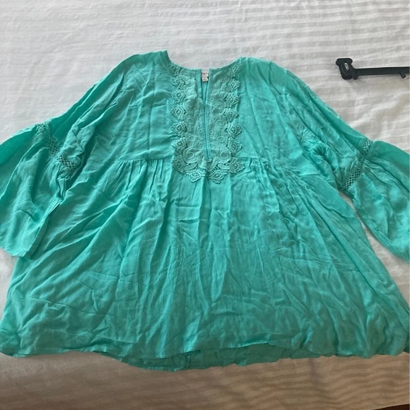 SOLD💥Tunic - Picture 2 of 8